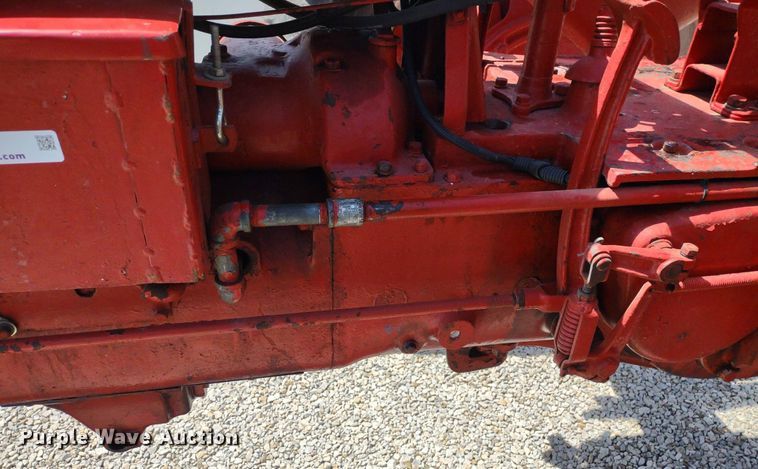 image for item LL9173 1943 McCormick Farmall H  tractor