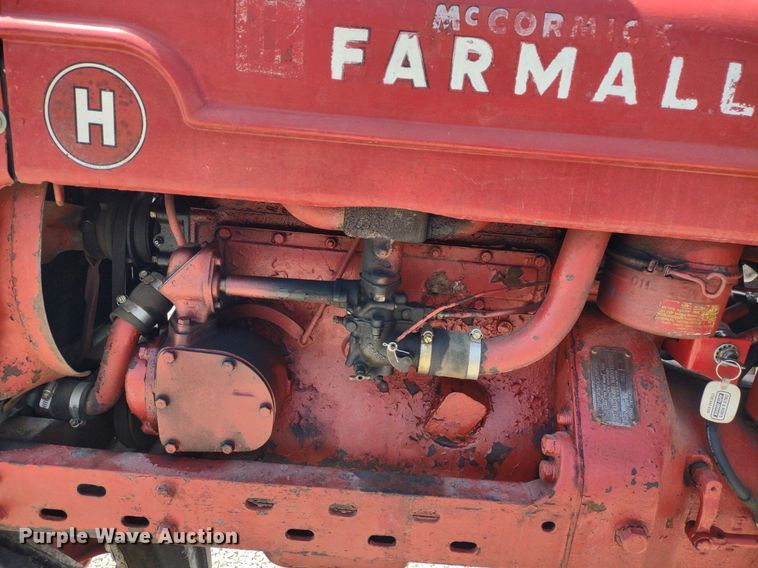 image for item LL9173 1943 McCormick Farmall H  tractor