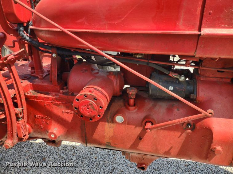 image for item LL9173 1943 McCormick Farmall H  tractor