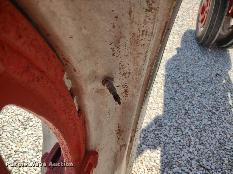 image for item LL9173 1943 McCormick Farmall H  tractor