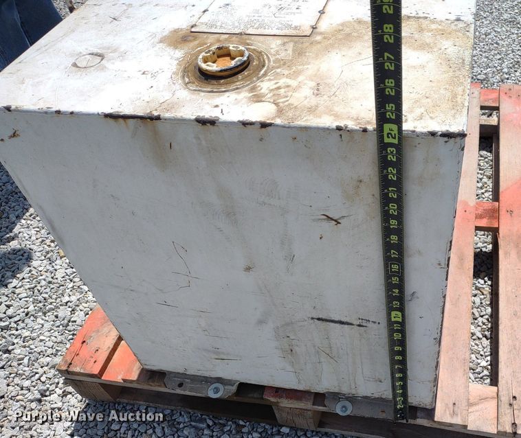 image for item LL9174 Delta 484000  fuel tank