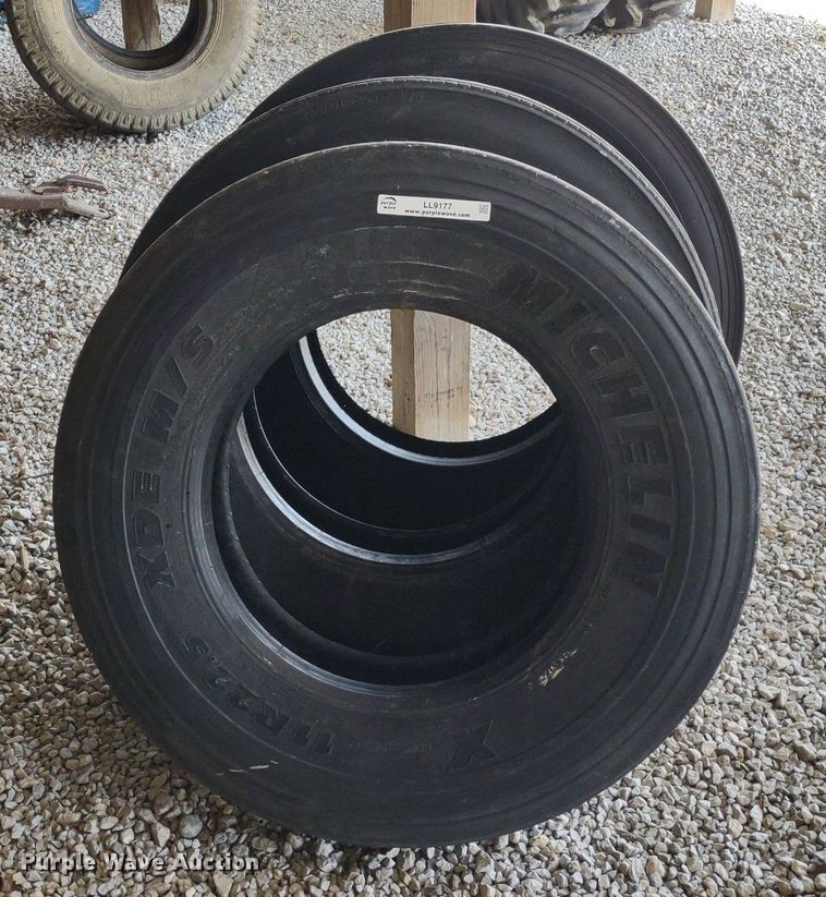 image for item LL9177 (3) tires