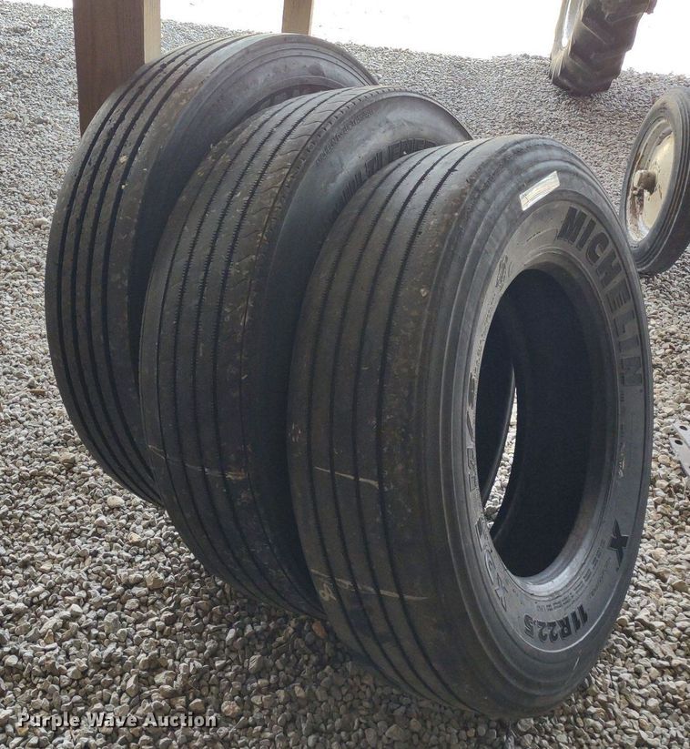 image for item LL9177 (3) tires