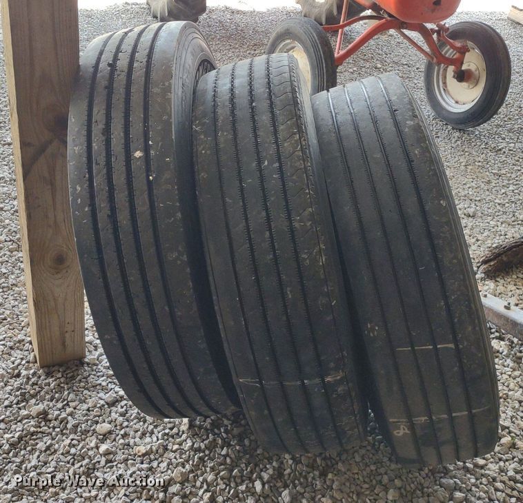 image for item LL9177 (3) tires