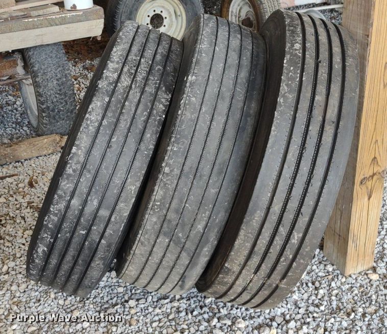 image for item LL9177 (3) tires