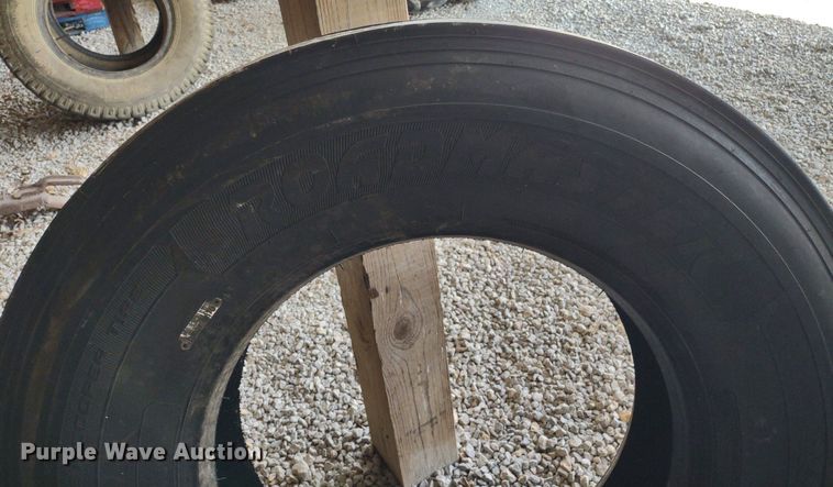 image for item LL9177 (3) tires