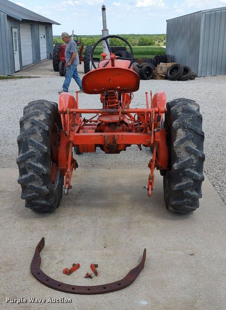 image for item LL9179 1939 Allis Chalmers B  tractor