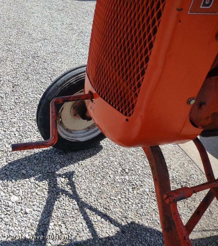 image for item LL9179 1939 Allis Chalmers B  tractor