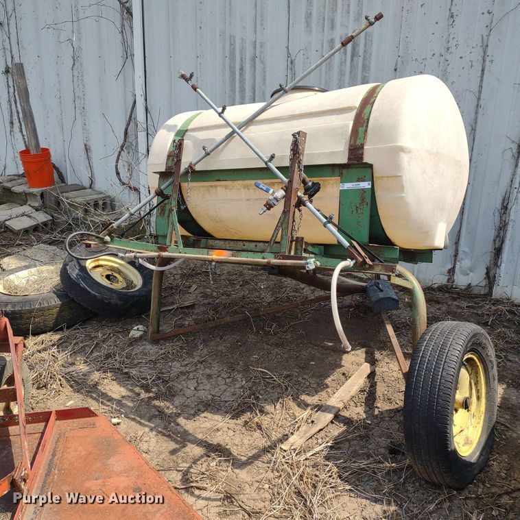 image for item LL9206 (2) pieces of ag equipment