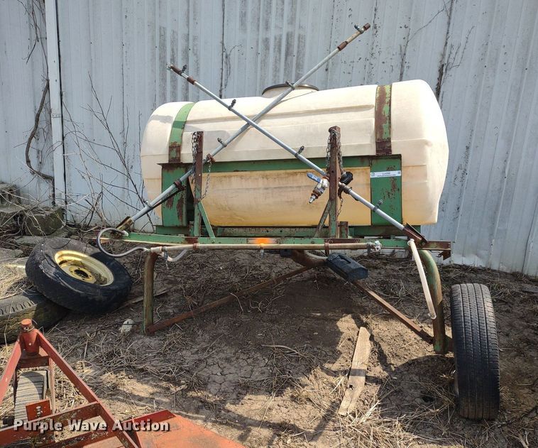 image for item LL9206 (2) pieces of ag equipment