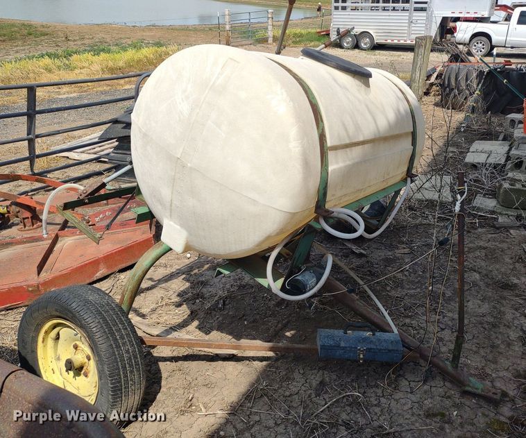 image for item LL9206 (2) pieces of ag equipment