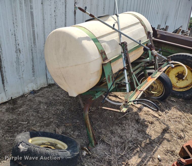 image for item LL9206 (2) pieces of ag equipment