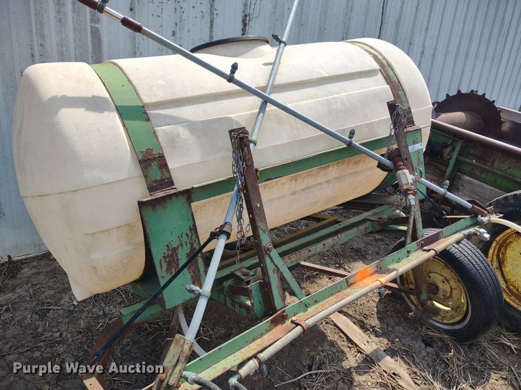 image for item LL9206 (2) pieces of ag equipment