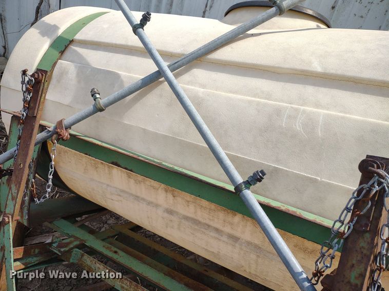 image for item LL9206 (2) pieces of ag equipment