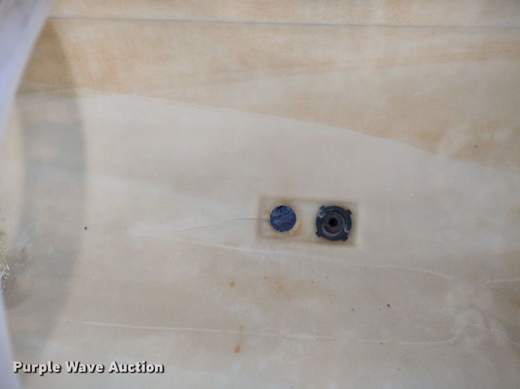 image for item LL9206 (2) pieces of ag equipment