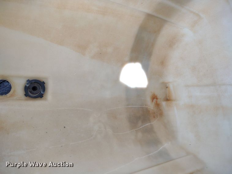 image for item LL9206 (2) pieces of ag equipment