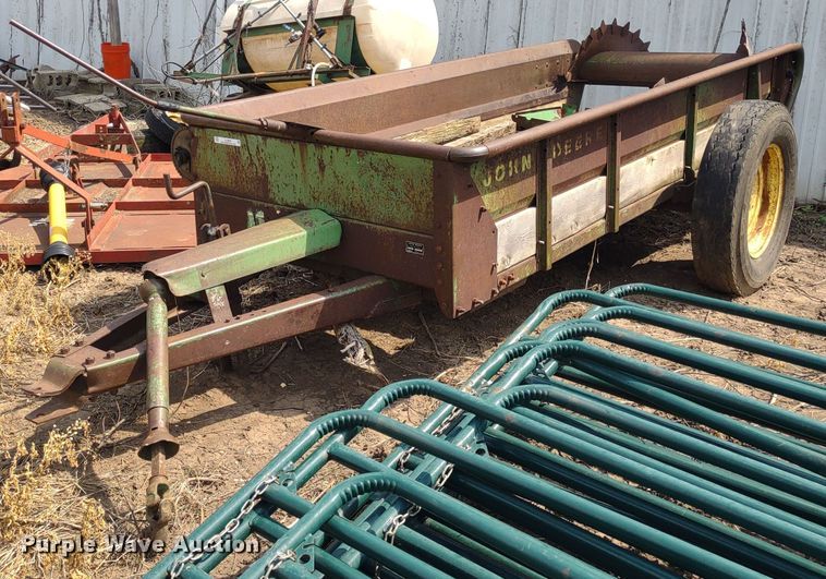 image for item LL9206 (2) pieces of ag equipment