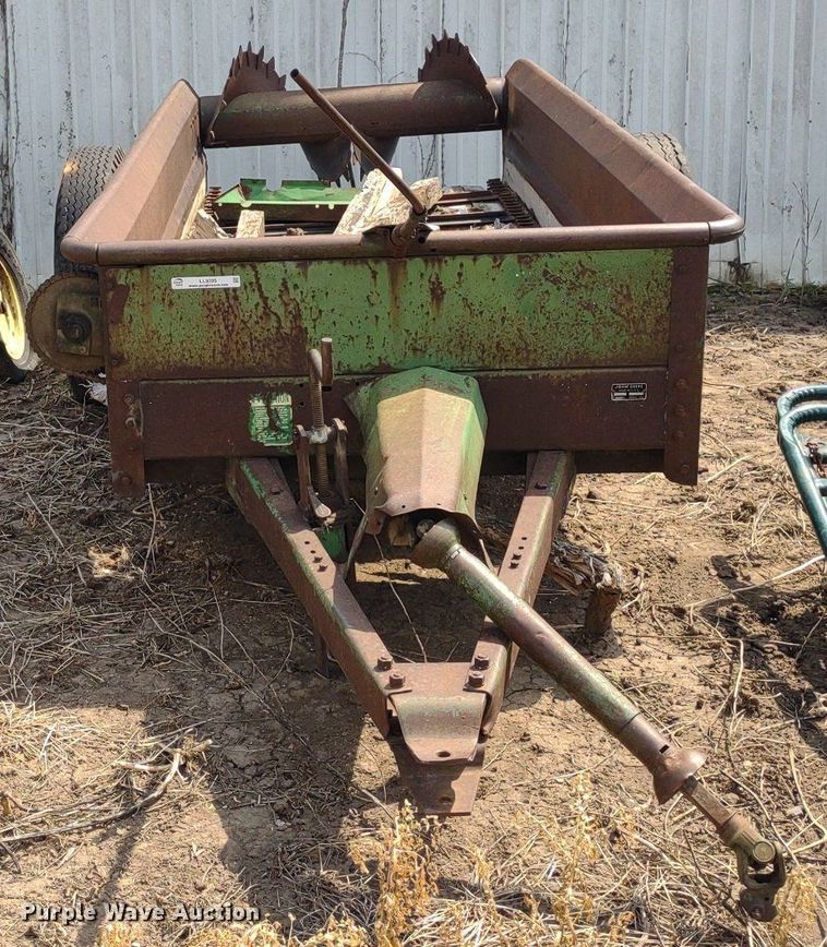 image for item LL9206 (2) pieces of ag equipment