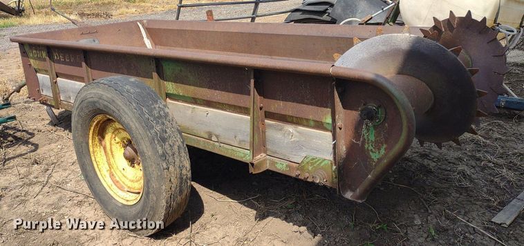 image for item LL9206 (2) pieces of ag equipment