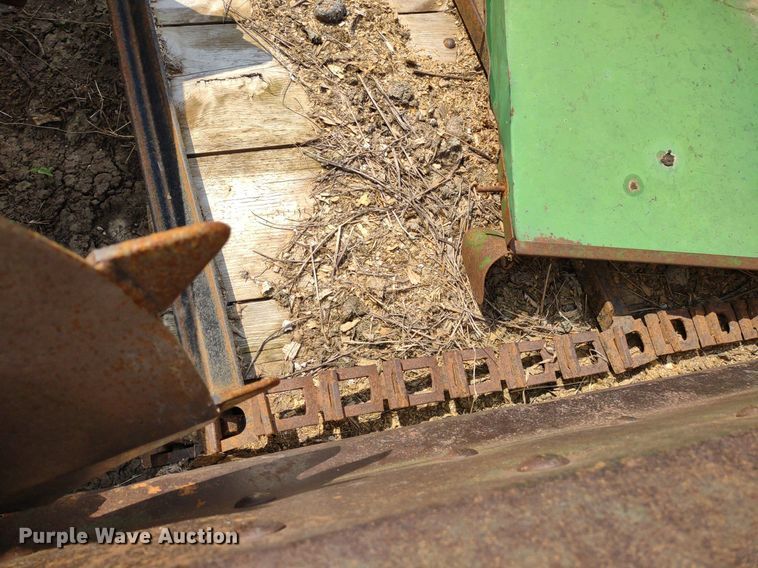 image for item LL9206 (2) pieces of ag equipment