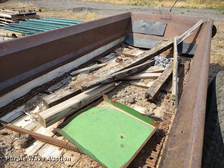 image for item LL9206 (2) pieces of ag equipment