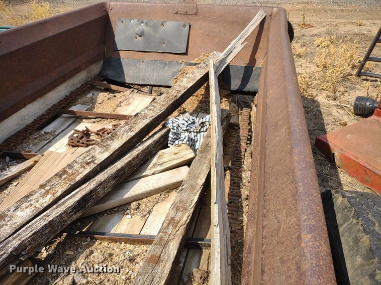 image for item LL9206 (2) pieces of ag equipment