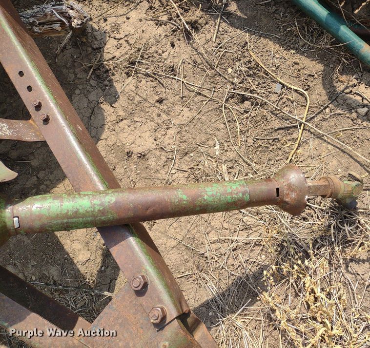 image for item LL9206 (2) pieces of ag equipment