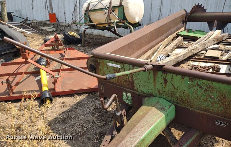 image for item LL9206 (2) pieces of ag equipment