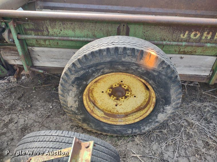 image for item LL9206 (2) pieces of ag equipment