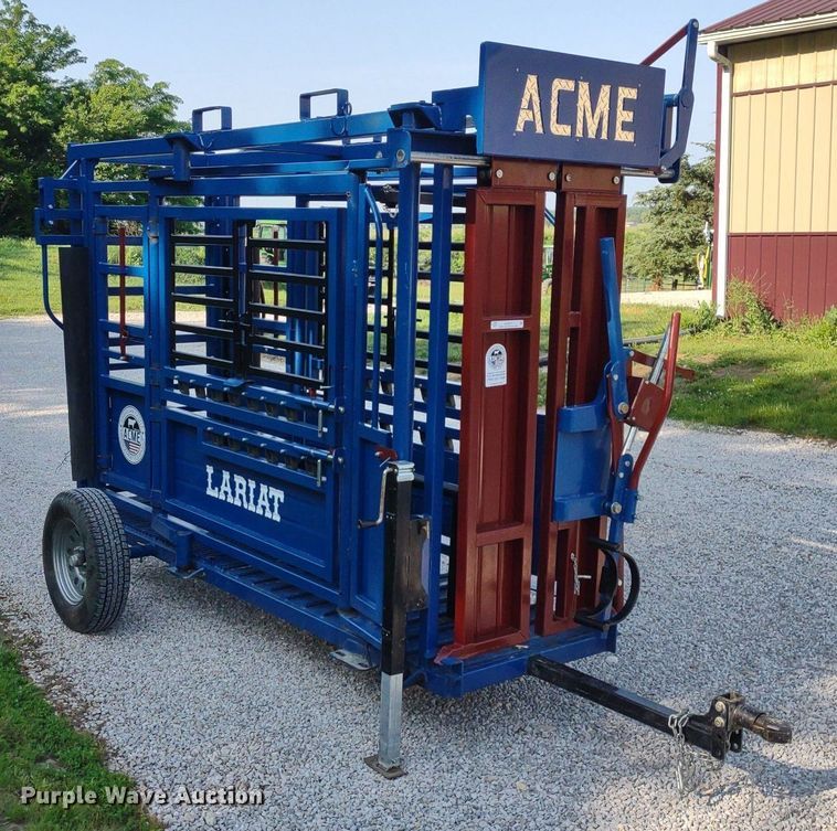 image for item LL9217 Acme Lariat  livestock squeeze chute