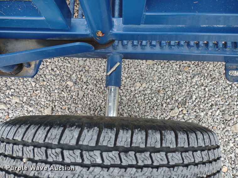 image for item LL9217 Acme Lariat  livestock squeeze chute