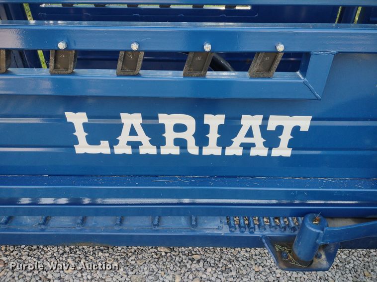 image for item LL9217 Acme Lariat  livestock squeeze chute