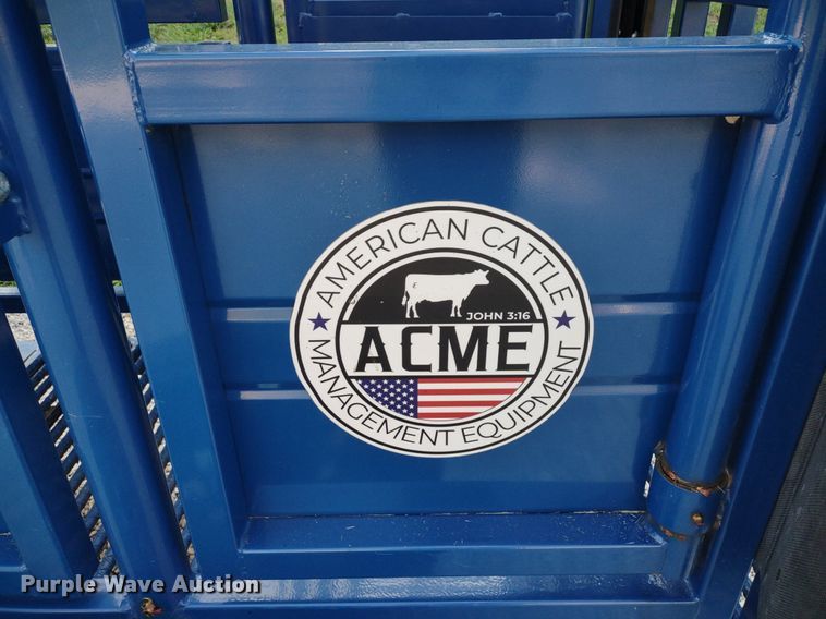 image for item LL9217 Acme Lariat  livestock squeeze chute