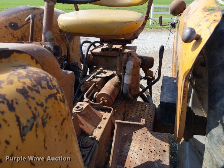 image for item LL9226 1962 Minneapolis Moline 4 Star  tractor