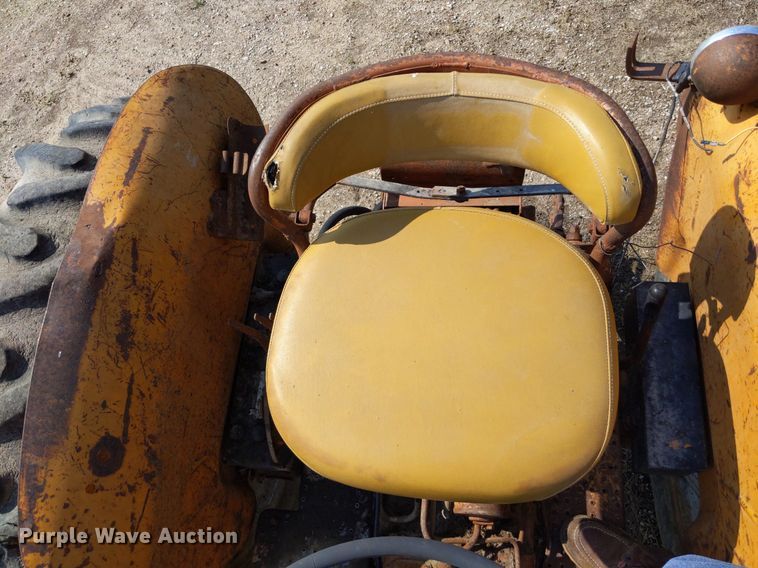 image for item LL9226 1962 Minneapolis Moline 4 Star  tractor