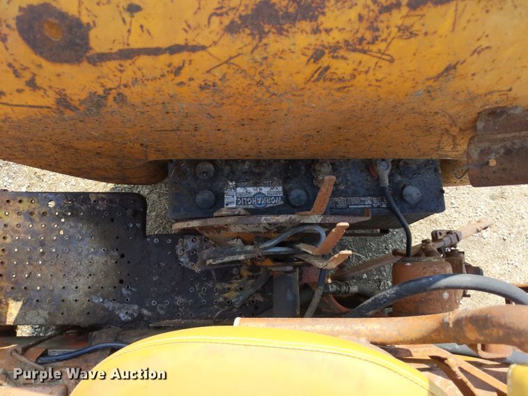 image for item LL9226 1962 Minneapolis Moline 4 Star  tractor