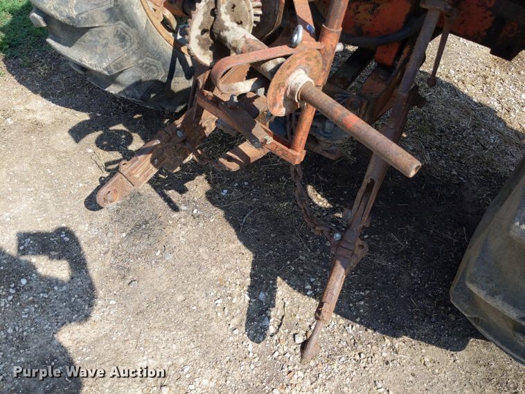 image for item LL9226 1962 Minneapolis Moline 4 Star  tractor