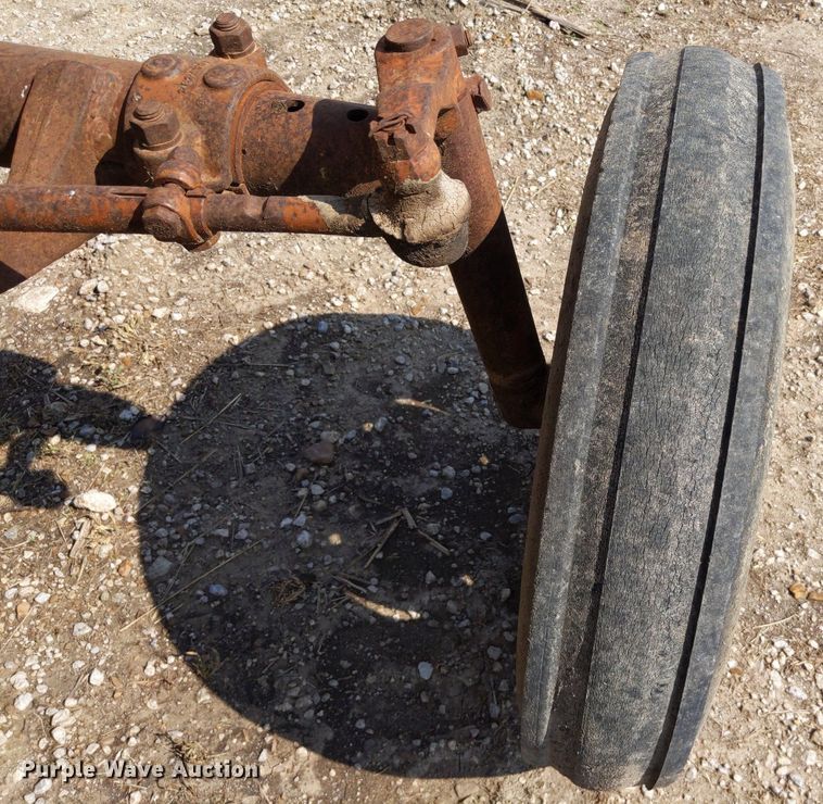 image for item LL9226 1962 Minneapolis Moline 4 Star  tractor