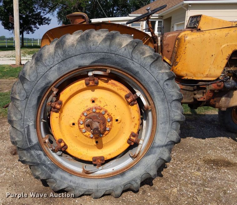 image for item LL9226 1962 Minneapolis Moline 4 Star  tractor