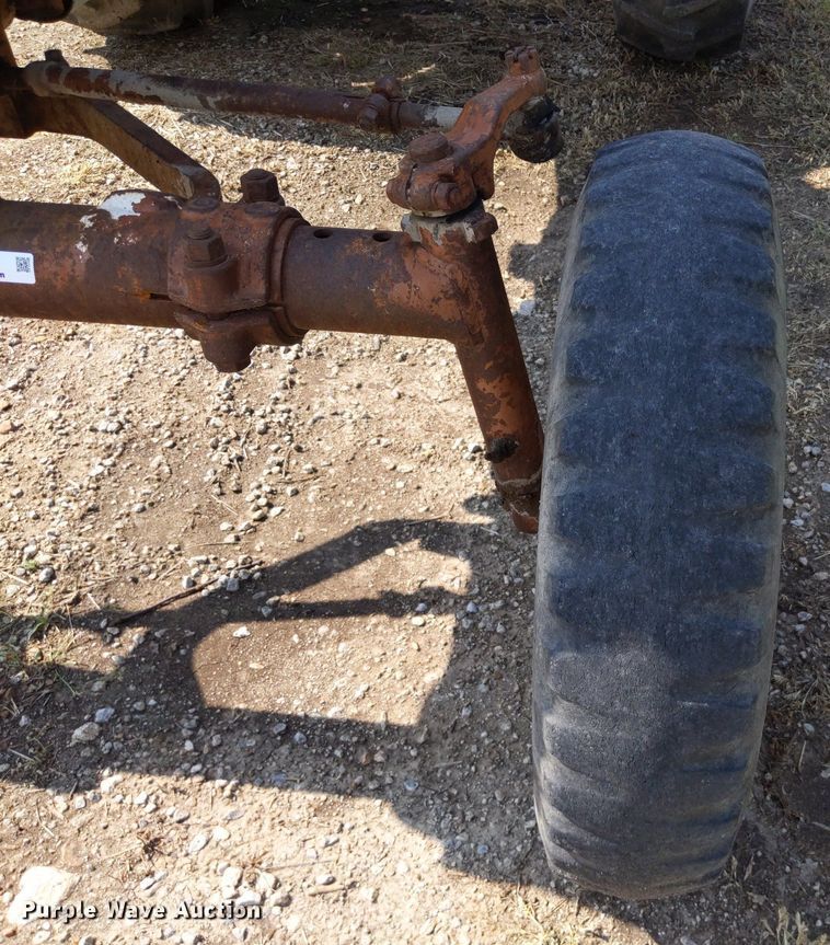 image for item LL9226 1962 Minneapolis Moline 4 Star  tractor