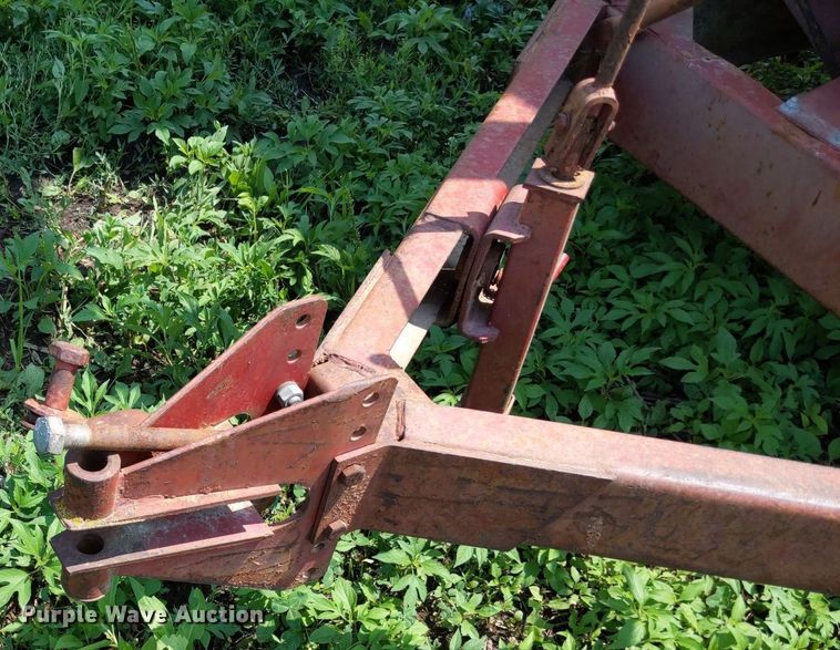 image for item LL9227 New Holland 352  feed grinder/mixer