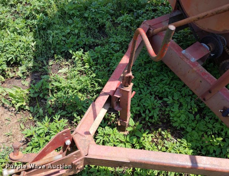 image for item LL9227 New Holland 352  feed grinder/mixer