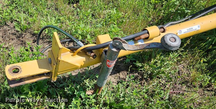 image for item LL9228 Vermeer WR220  hay rake