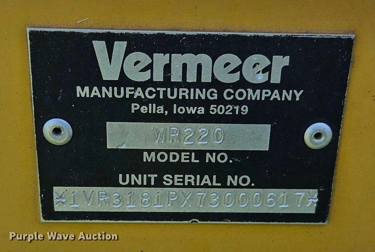 image for item LL9228 Vermeer WR220  hay rake