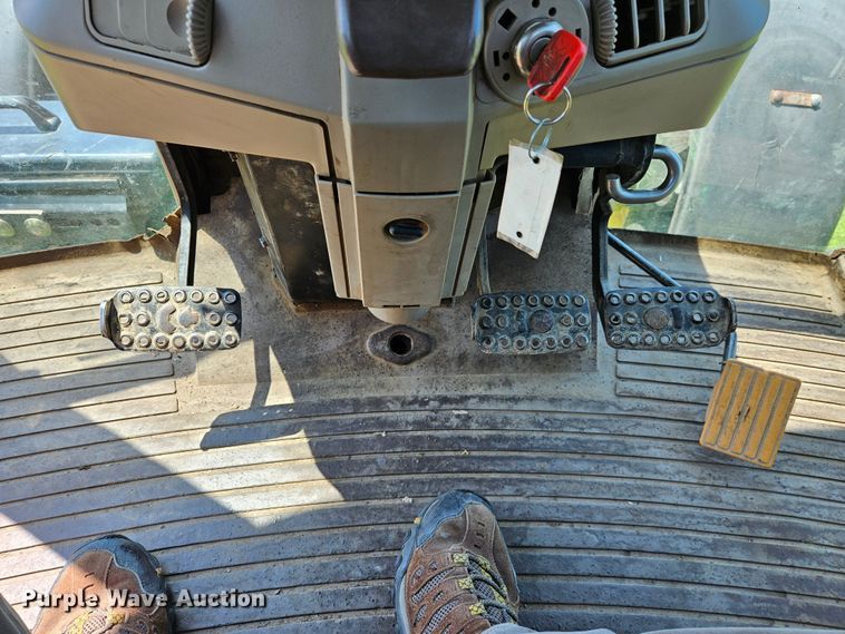 image for item LL9229 John Deere 6410  MFWD tractor