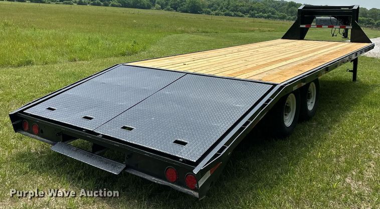 image for item LP9989 1998 Load Trail  equipment trailer