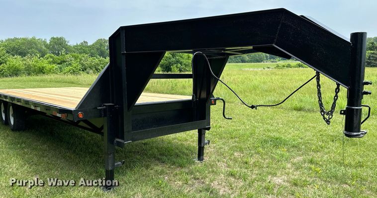 image for item LP9989 1998 Load Trail  equipment trailer