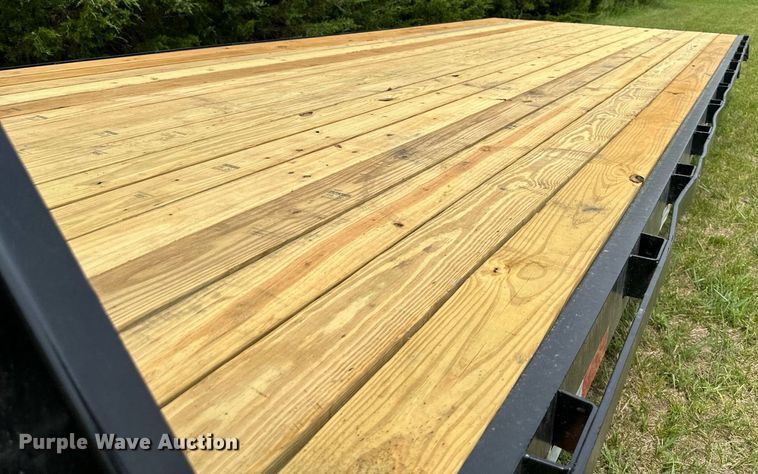 image for item LP9989 1998 Load Trail  equipment trailer