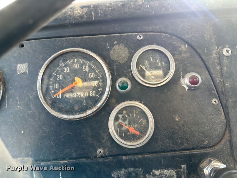 image for item LT9416 1978 International Loadstar 1750  feed mixer truck