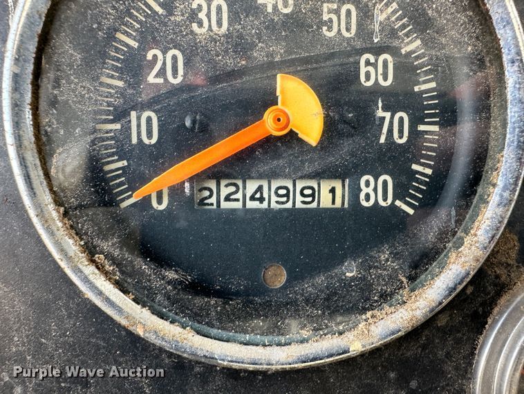 image for item LT9416 1978 International Loadstar 1750  feed mixer truck